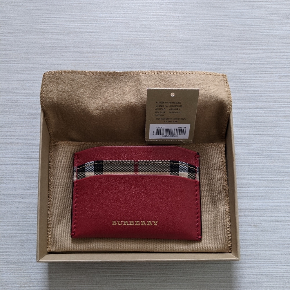 NWT Burberry Horseferry Check Izzy Card Case